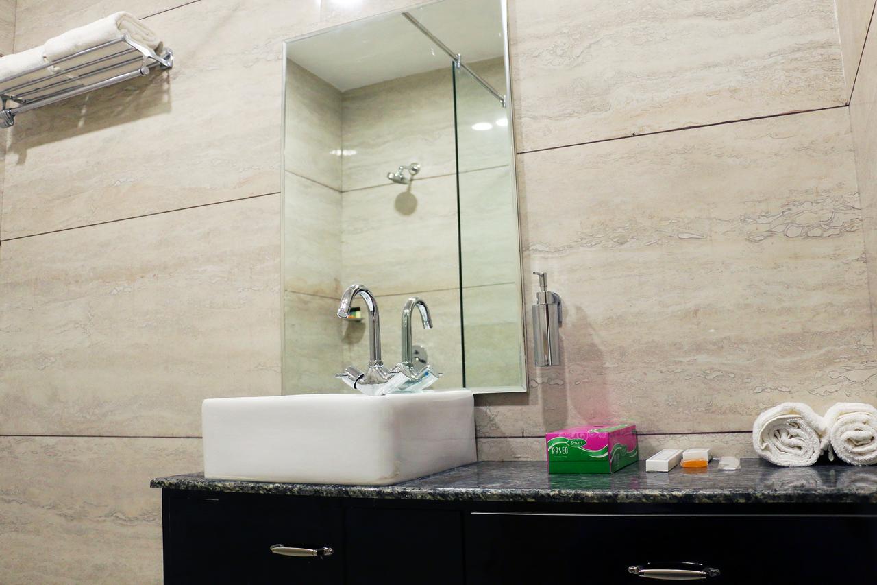 Hotel Neelam Moga Ludhiana Dış mekan fotoğraf