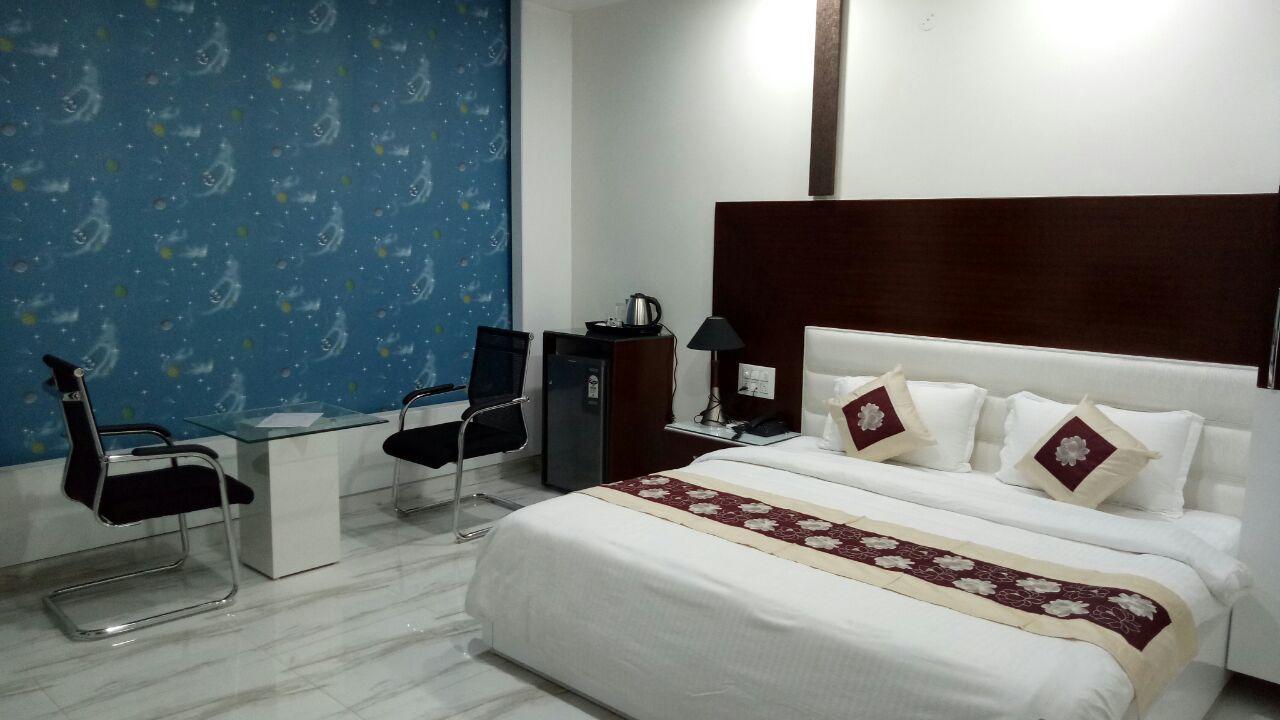 Hotel Neelam Moga Ludhiana Dış mekan fotoğraf