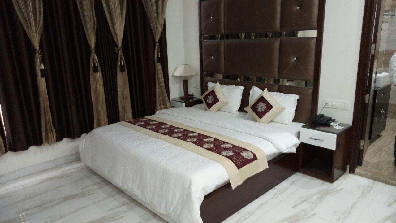 Hotel Neelam Moga Ludhiana Dış mekan fotoğraf